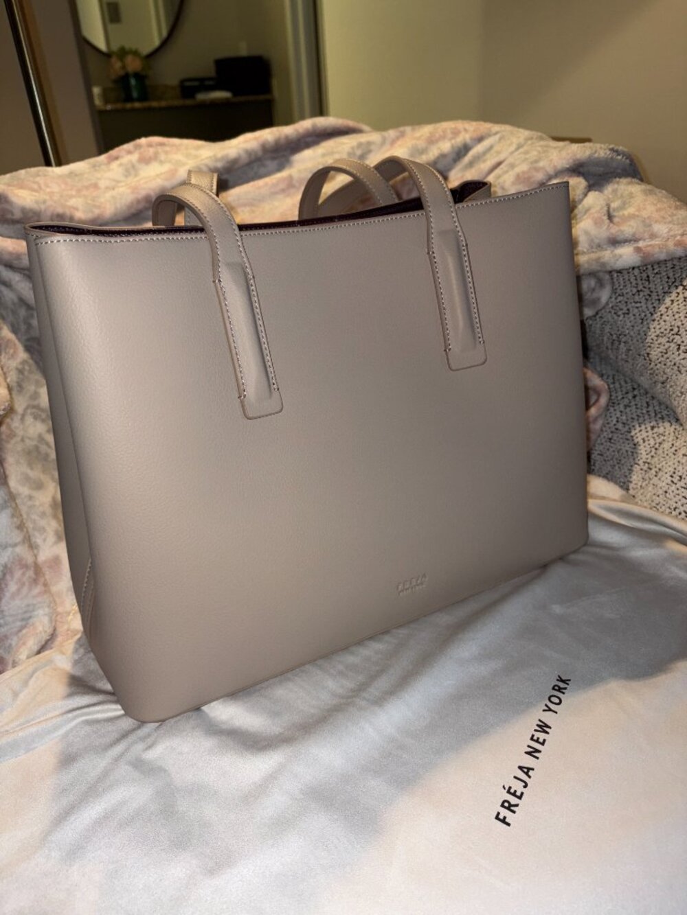Brand New Freja NYC Linnea Tote Latte